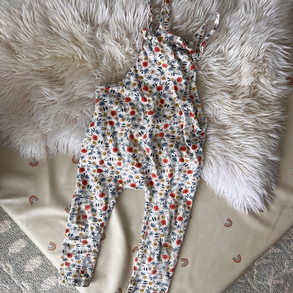 Childhoods Clothing Other - Childhoods clothing overall